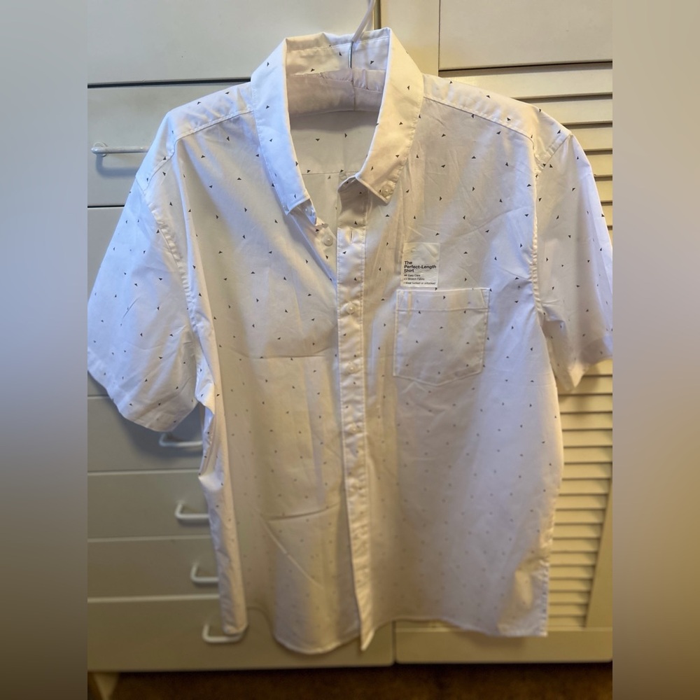 NWT Men's White Short Sleeve Shirt